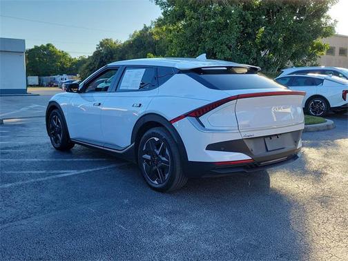 2025 Kia EV6 Light Long Range