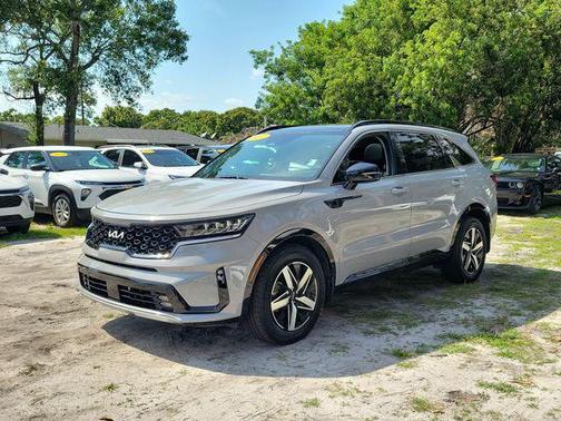 Gray 2022 Kia Sorento EX