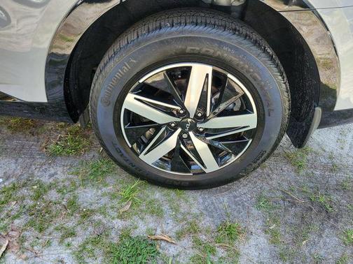 Gray 2022 Kia Sorento EX
