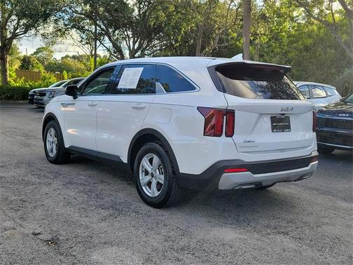 2024 Kia Sorento LX