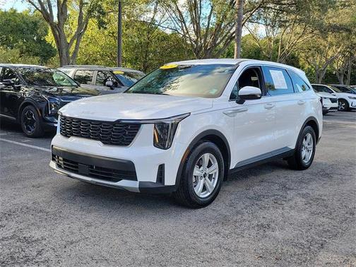 2024 Kia Sorento LX