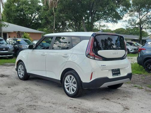 Snow White Pearl 2024 Kia Soul LX