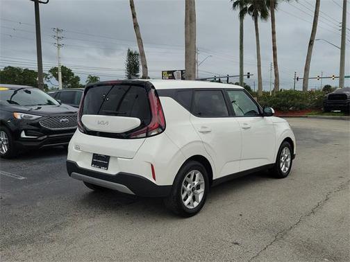 2025 Kia Soul LX