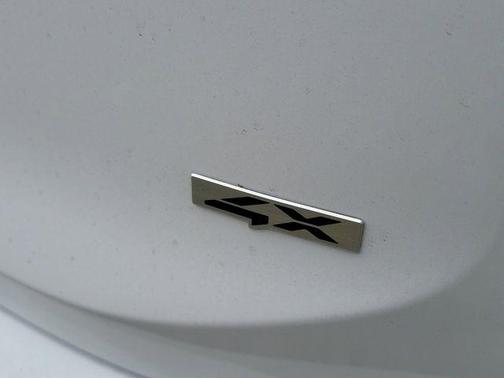 Glacial White Pearl 2023 Kia Telluride S