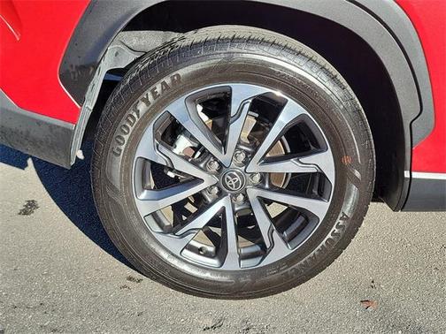 2023 Toyota Corolla Cross XLE