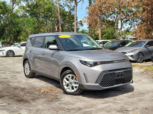 Steel Gray 2025 Kia Soul LX