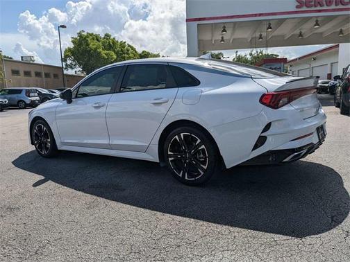2023 Kia K5 GT-Line