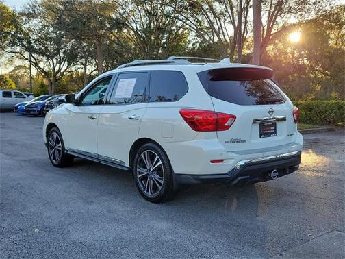 2020 Nissan Pathfinder Platinum 2WD