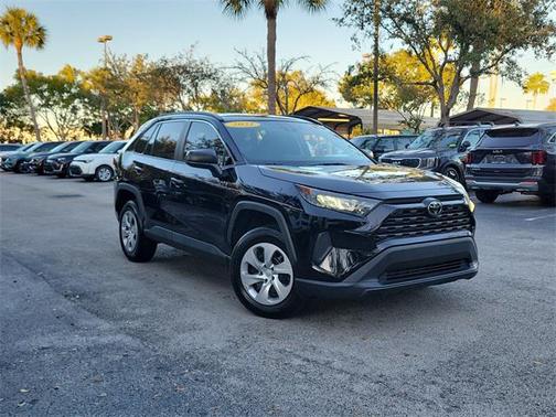 2021 Toyota RAV4 LE
