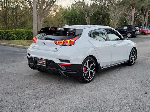 2020 Hyundai Veloster Base
