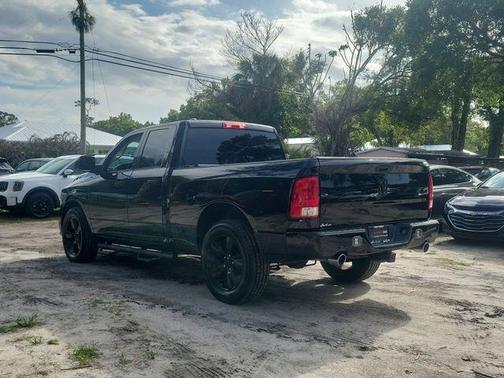 Brilliant Black Crystal Pearlcoat 2017 RAM 1500 Express