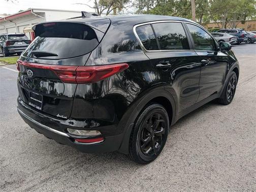 2022 Kia Sportage LX