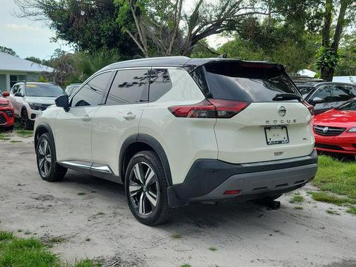 Pearl White 2021 Nissan Rogue SL