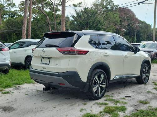 Pearl White 2021 Nissan Rogue SL