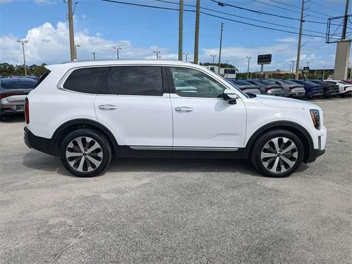 2022 Kia Telluride S