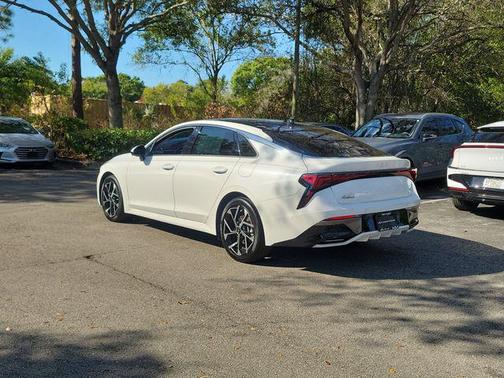 Snow White Pearl 2025 Kia K5 EX