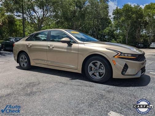 2022 Kia K5 LXS