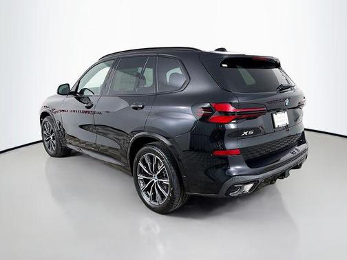 Black Sapphire Metallic 2026 BMW X5 xDrive40i