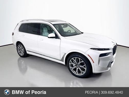 Mineral White Metallic 2024 BMW X7 xDrive40i