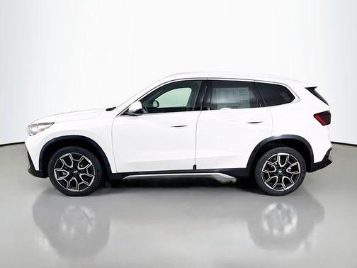 Alpine White 2026 BMW X1 xDrive28i
