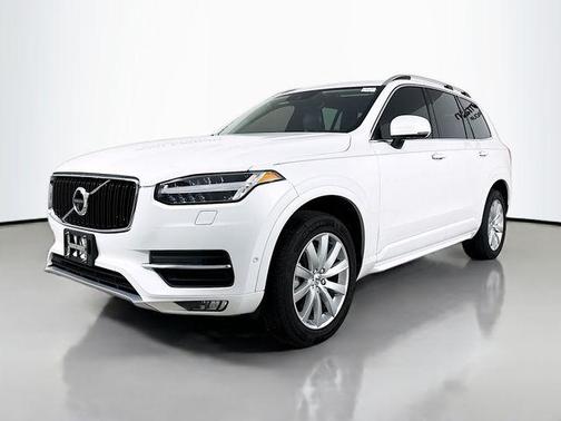 2018 Volvo XC90 T6 Momentum
