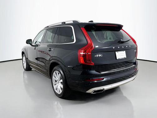 2019 Volvo XC90 T6 Momentum
