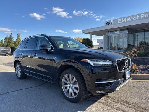 2019 Volvo XC90 T6 Momentum