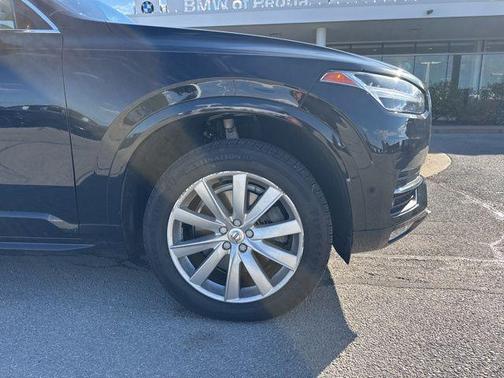 2019 Volvo XC90 T6 Momentum