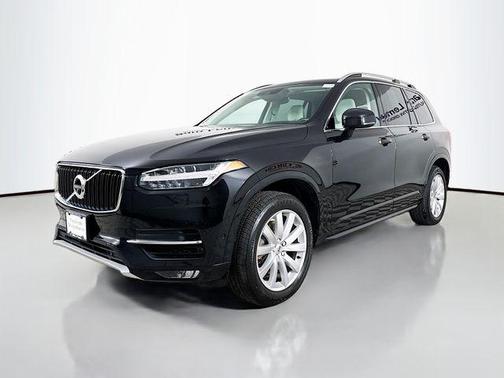 2019 Volvo XC90 T6 Momentum