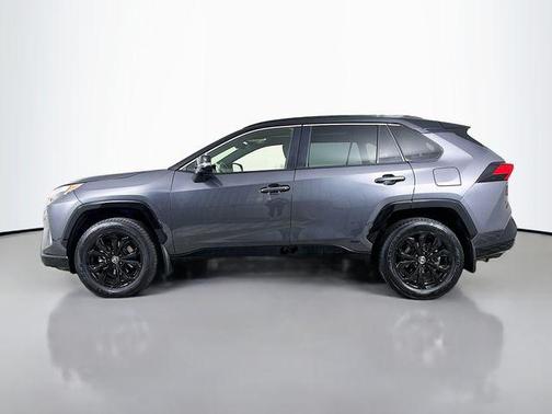 2022 Toyota RAV4 Hybrid SE