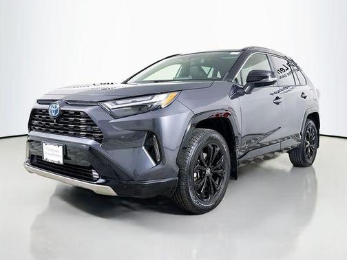2022 Toyota RAV4 Hybrid SE