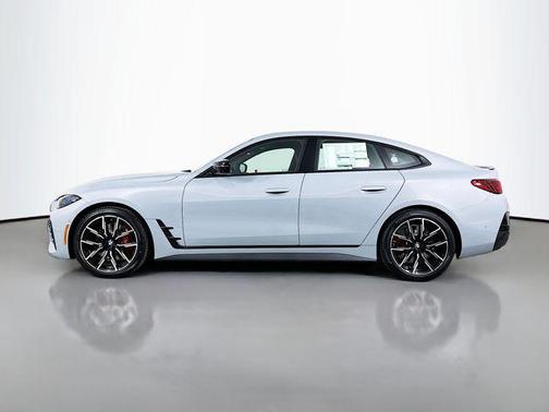 2025 BMW M440 i xDrive