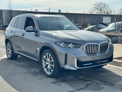 Skyscraper Grey Metallic 2024 BMW X5 xDrive40i