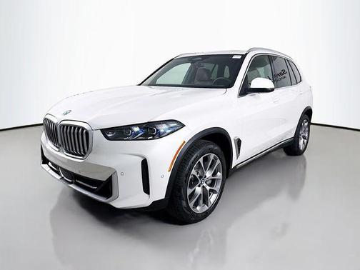 Mineral White Metallic 2026 BMW X5 xDrive40i