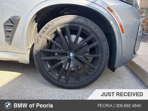 2024 BMW X5 M60i