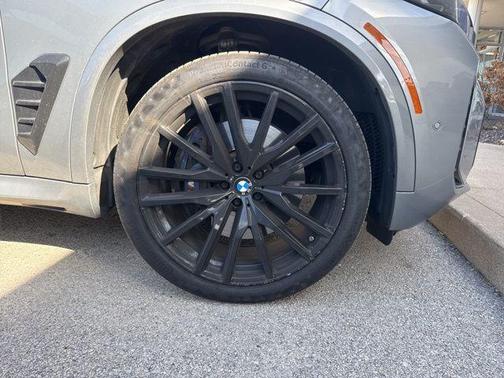 2024 BMW X5 M60i