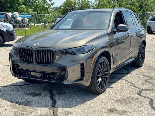 Manhattan Green Metallic 2026 BMW X5 xDrive40i