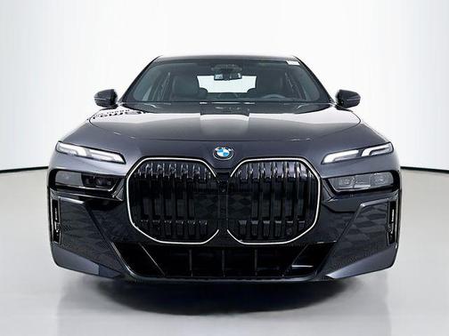 2025 BMW 760 xDrive