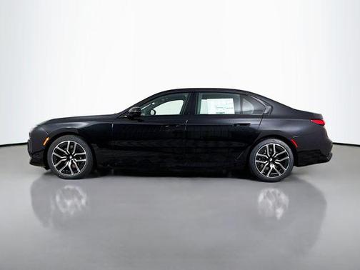 2025 BMW 760 xDrive