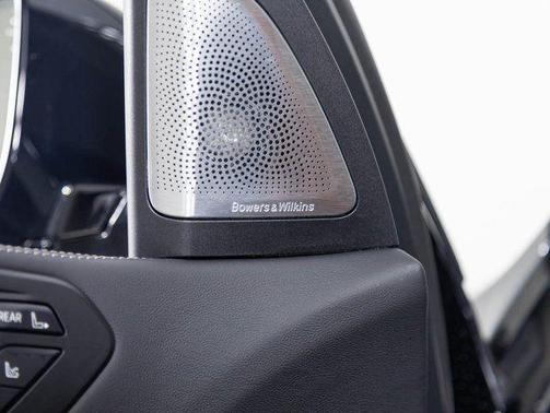 2025 BMW X7 ALPINA XB7