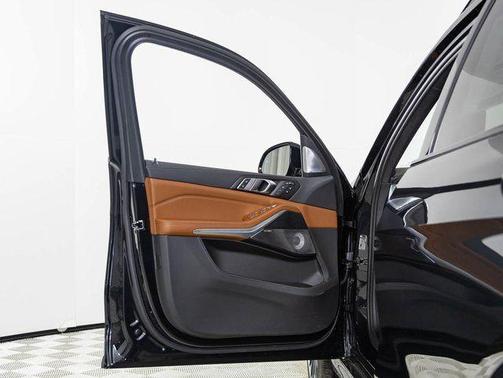 2025 BMW X7 ALPINA XB7