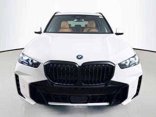 Alpine White 2026 BMW X5 PHEV xDrive50e