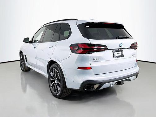 Brooklyn Grey Metallic 2026 BMW X5 PHEV xDrive50e