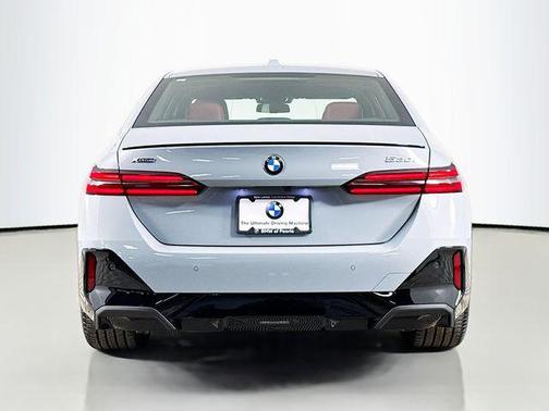 2025 BMW 530 xDrive