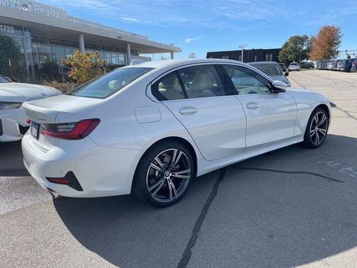 2022 BMW 330 xDrive