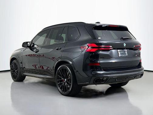 2025 BMW X5 M60i