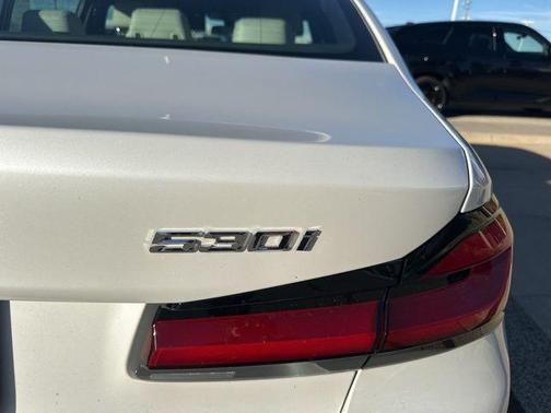 2022 BMW 530 i xDrive