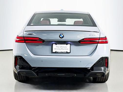 2026 BMW 530 i xDrive