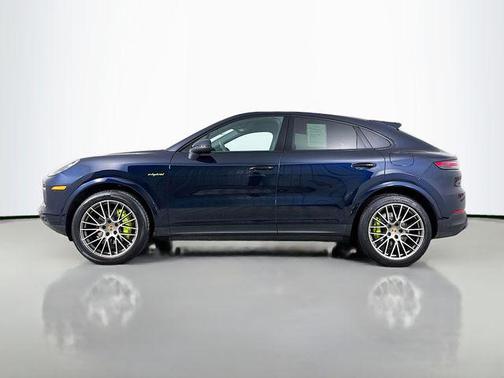 2022 Porsche Cayenne Platinum Edition