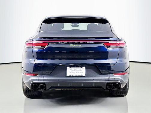 2022 Porsche Cayenne Platinum Edition